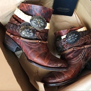 FREEBIRD BY STEVEN FB-ENDY BOOTIES